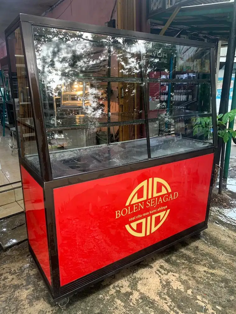 Etalase kue / roti pemakaian