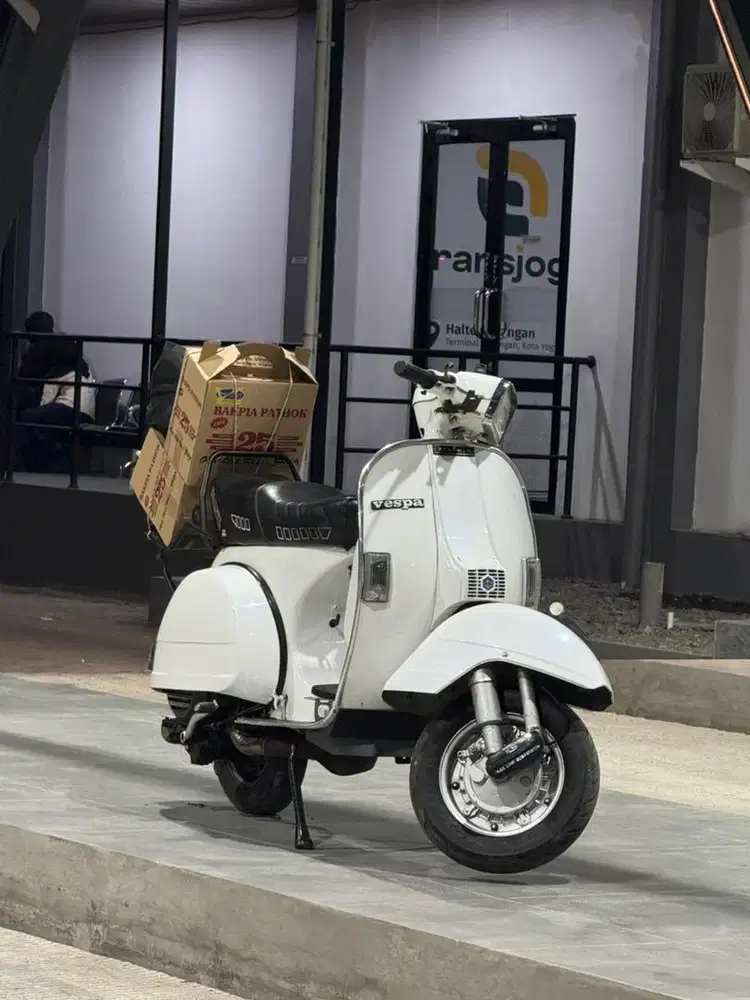 Forsale vespa p150s