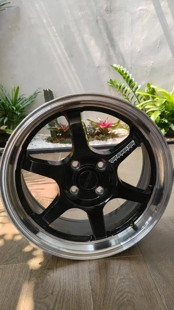 Velg Volkrays Bekas R16