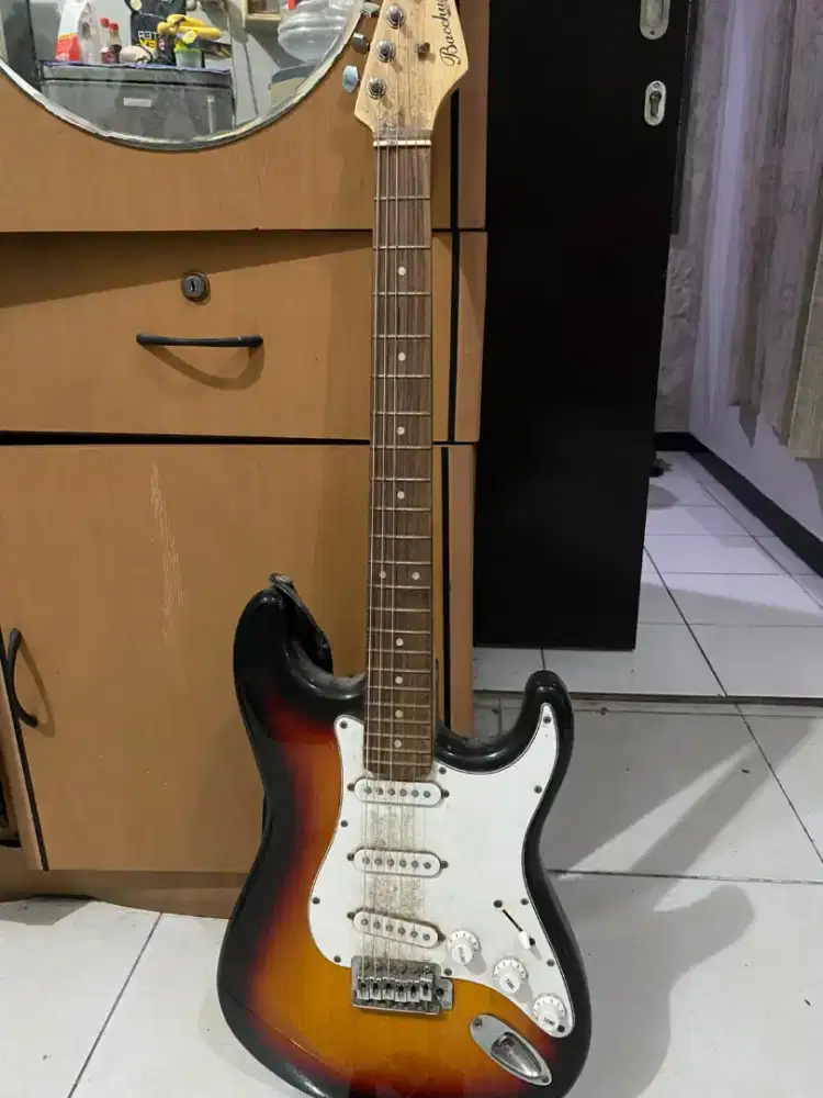 Gitar Listrik Bacchus Universe Series