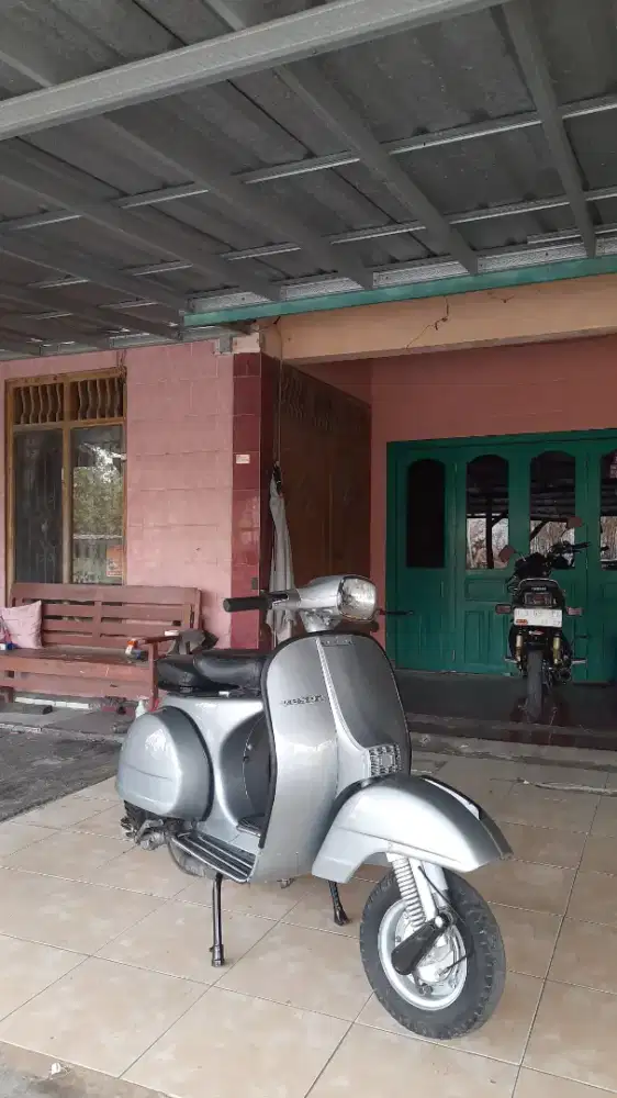 PIAGGIO VESPA PS NON SEIN TAHUN 1986