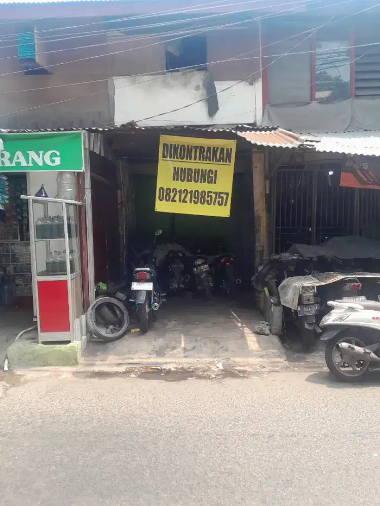 di kontrakan tahunan