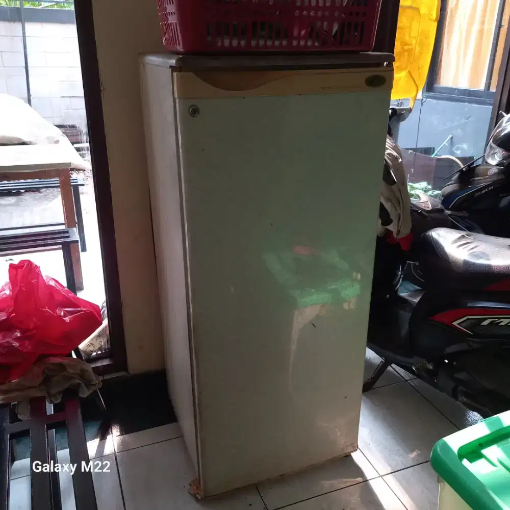 sanyo freezer HF - S6C