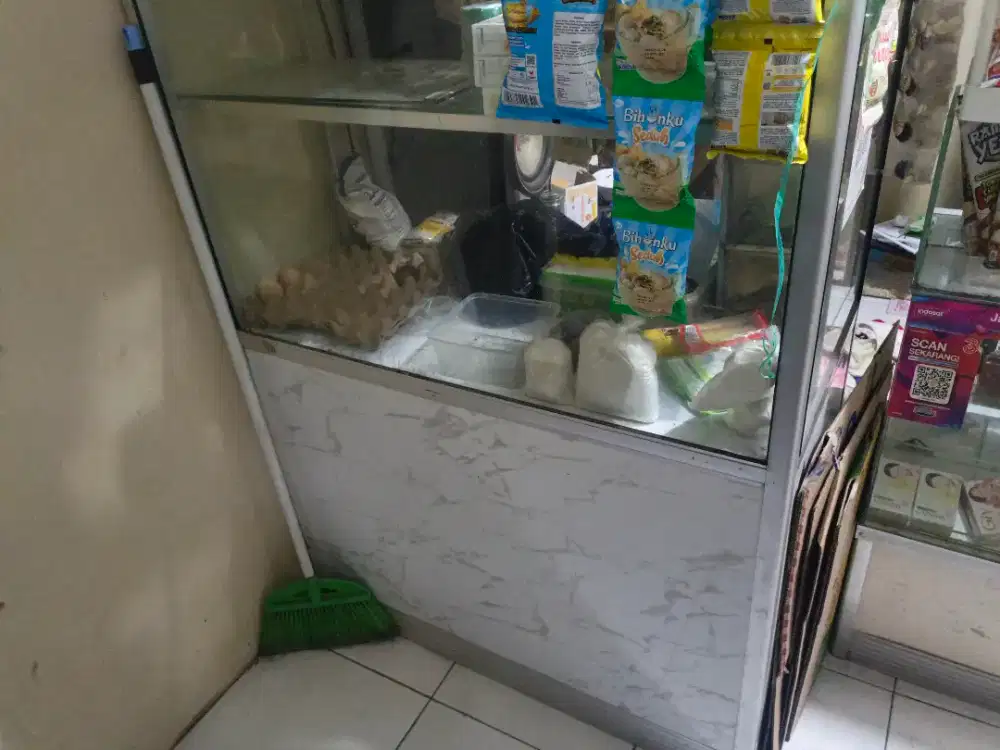 etalase makanan dan etalase counter