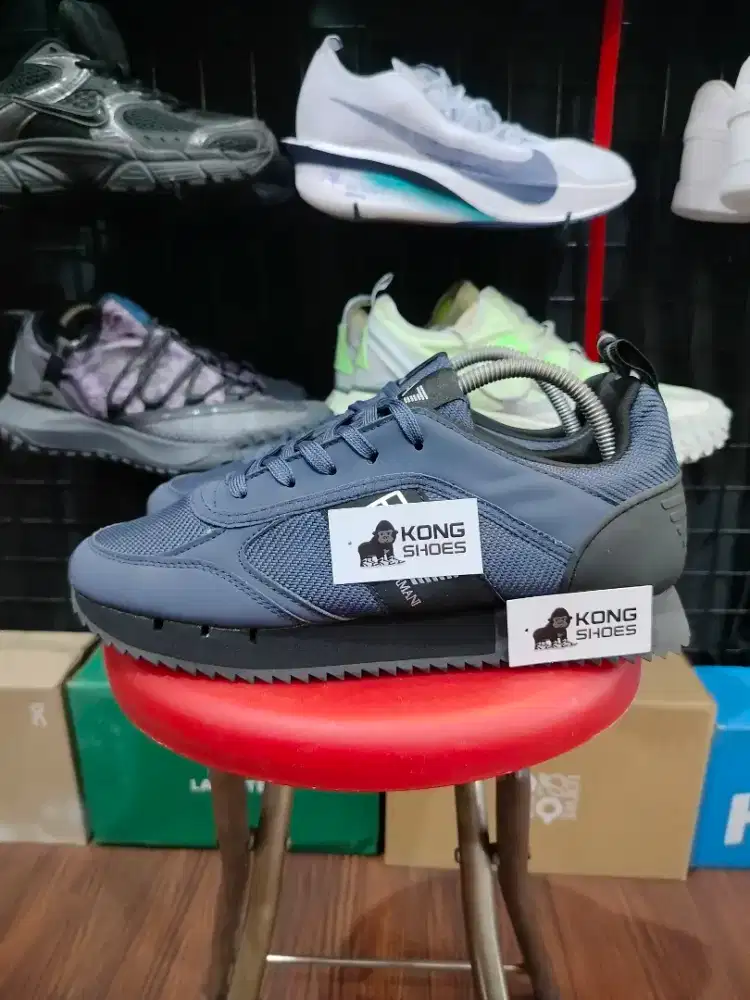 SEPATU EA 7 EMPRIO ARMANI DARK GREY