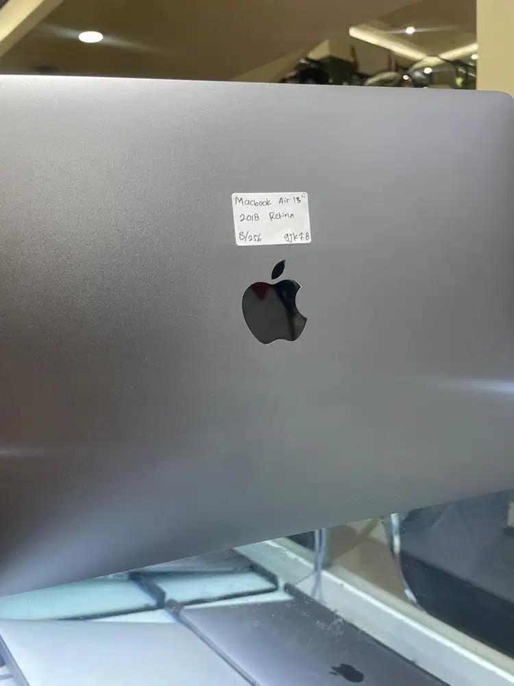 MACBOOK AIR RETINA 13inch 2018 8/256gb