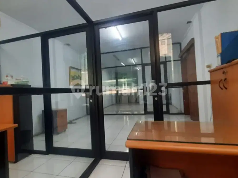 Ruko Gandeng 124/ 388M2 Siap Huni, Ruko, HGB, 4,5 Lantai, Strategis Pinggir Jalan, bisa Beli Satu