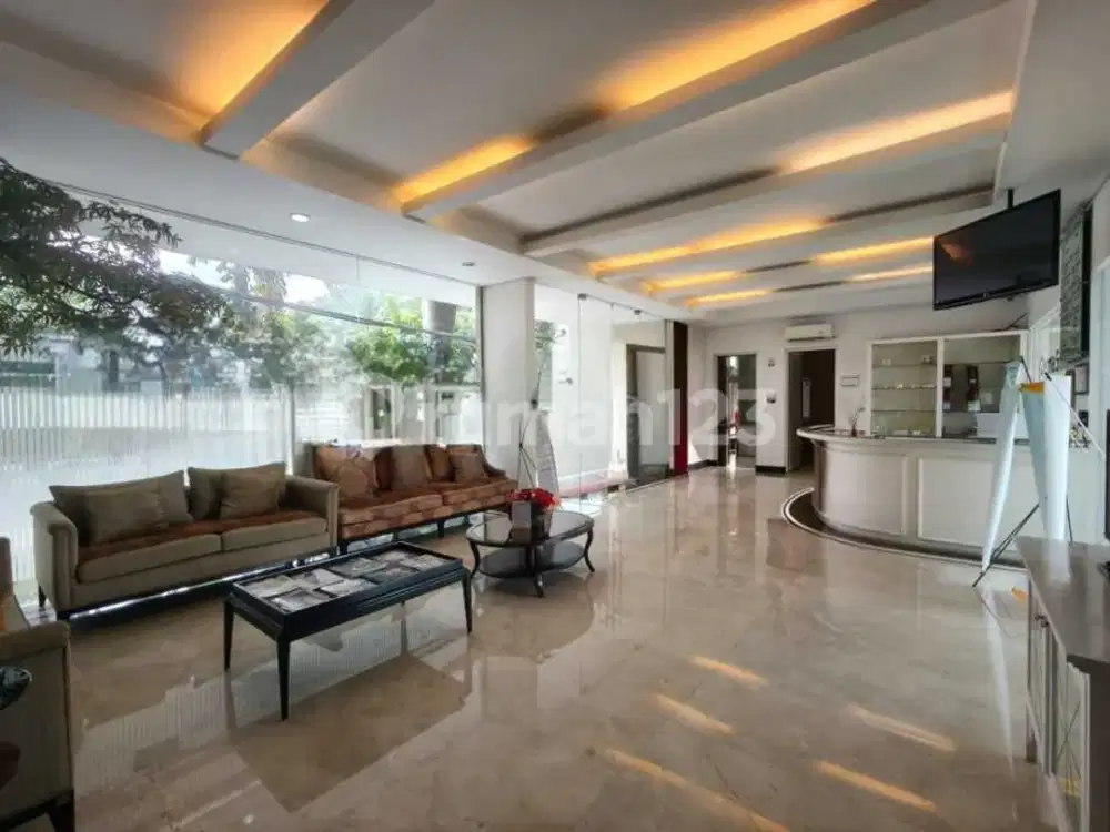 Ex Klinik di Prapanca Raya 600/800M2, Lebar Muka23,7M, 3 Lantai, bisa Sewa Per Lantai