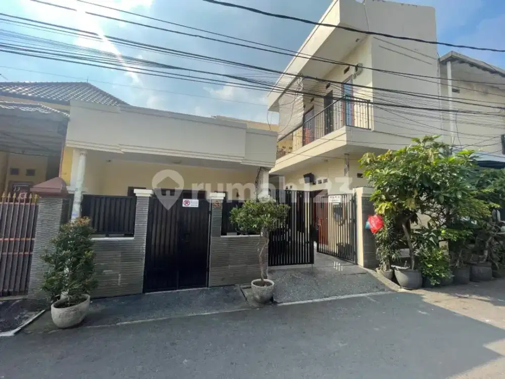 Kost, 2 Lantai, SHM, di Simprug, 153/180, 8 Kamar, Lengkap, Dekat Binus, Pertamina Univ, Mal Gancit, Senayan City, Sangat Strategis, SHM