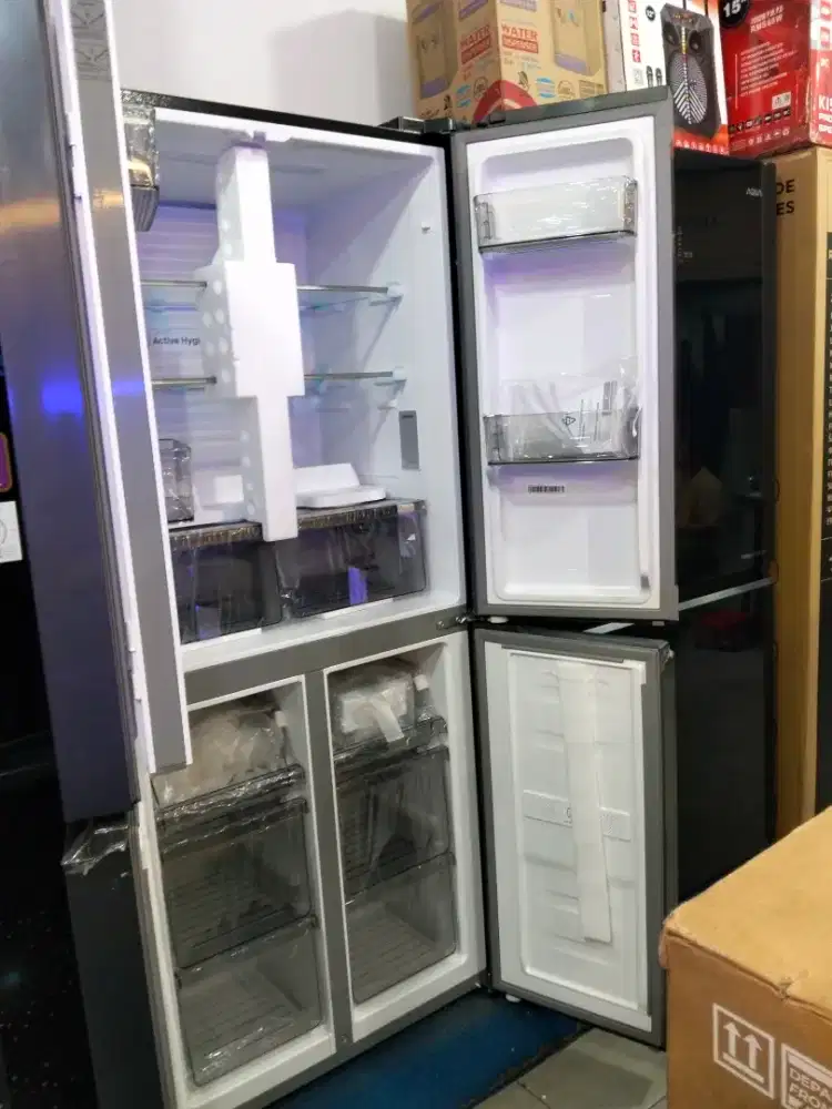 KULKAS SIDE BY SIDE 4 PINTU HISENSE
