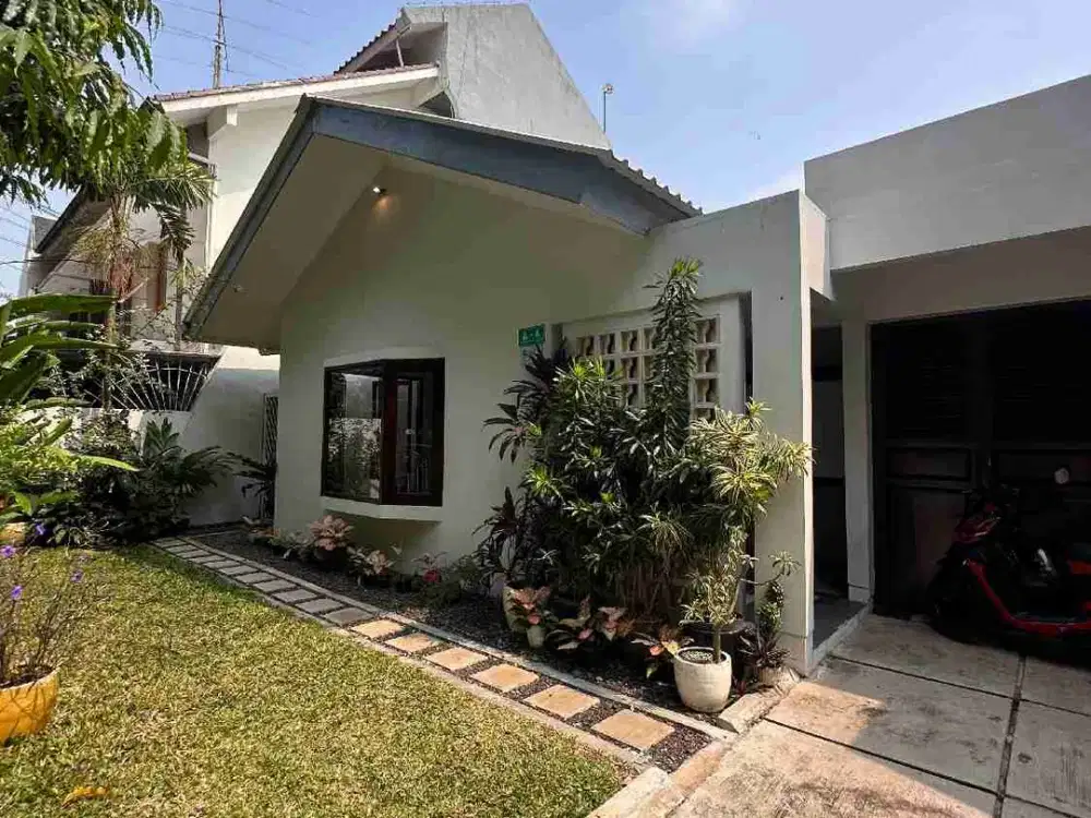Rumah cluster Nyaman view taman  luas tanah 240 baru renovasi di buncit pejaten barat jaksel