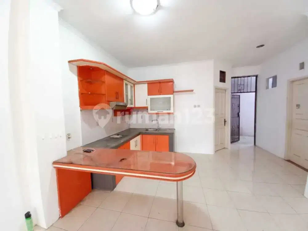 Rumah Bagus Unfurnished HGB di Harapan Indah, Bekasi