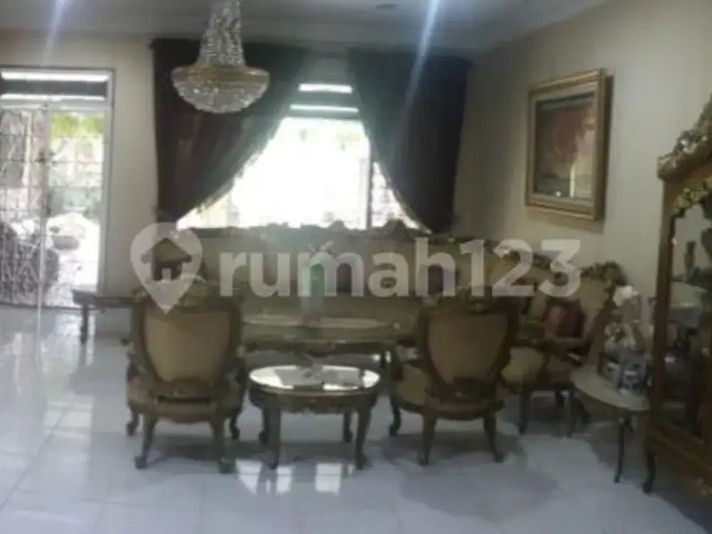 Rumah di Palmerah Jalan Raya 702M2, Sewakan Cepat, 2 Lantai,, 5 Kamar Cocok untuk Hunian, Kantor, Sekolah, Klinik Dllsiap Huni, Strategis