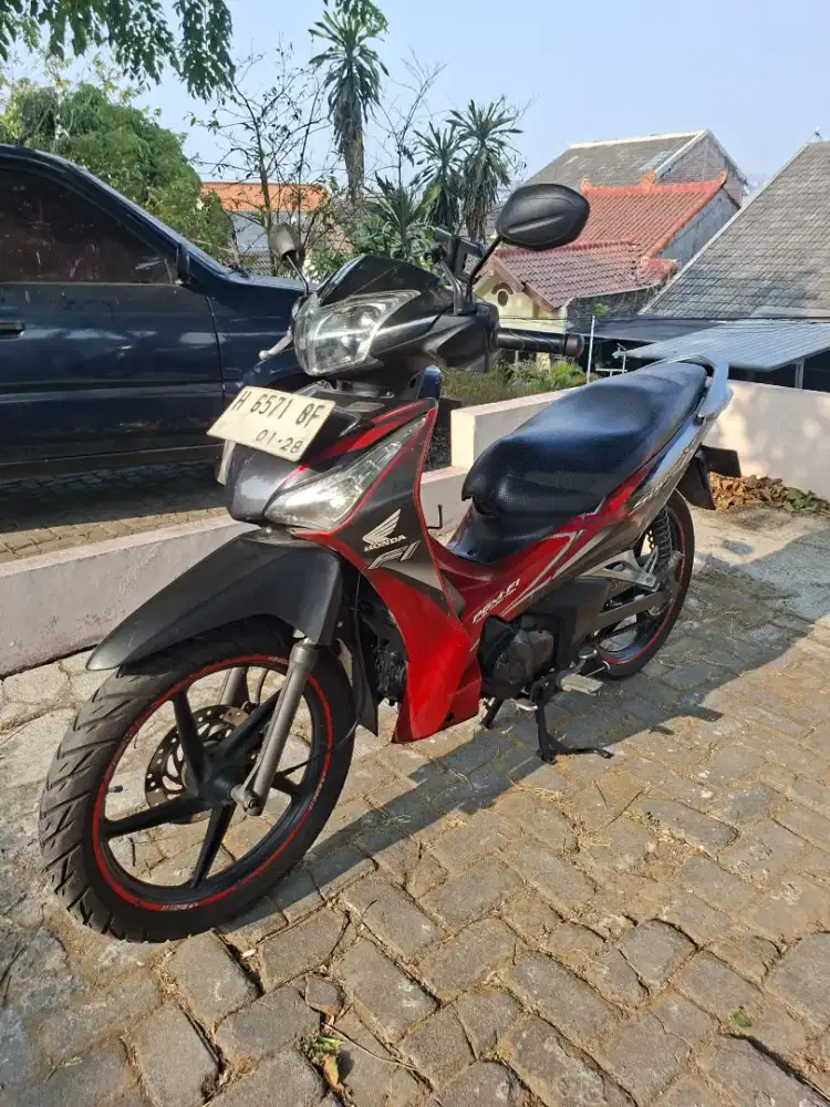 Honda Supra Helm-In 2012