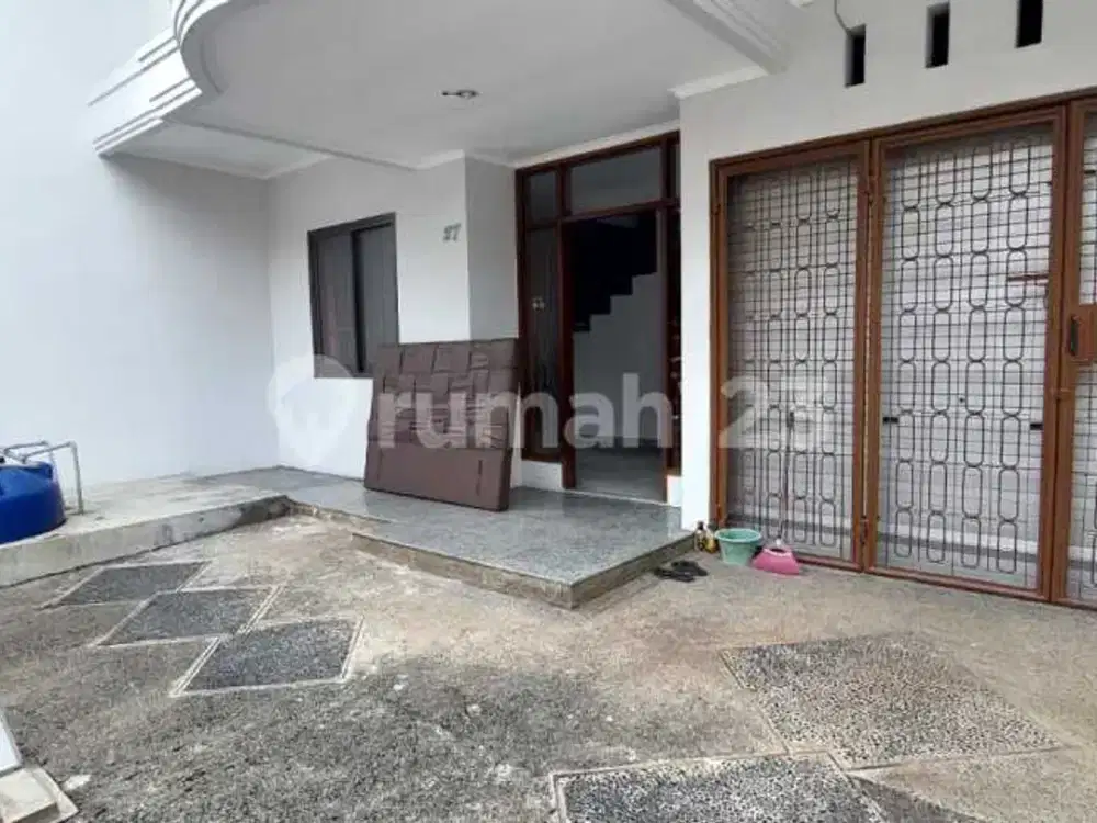 Rumah 2 Lantai Bagus Semi Furnished di Pulomas, Jakarta Timur