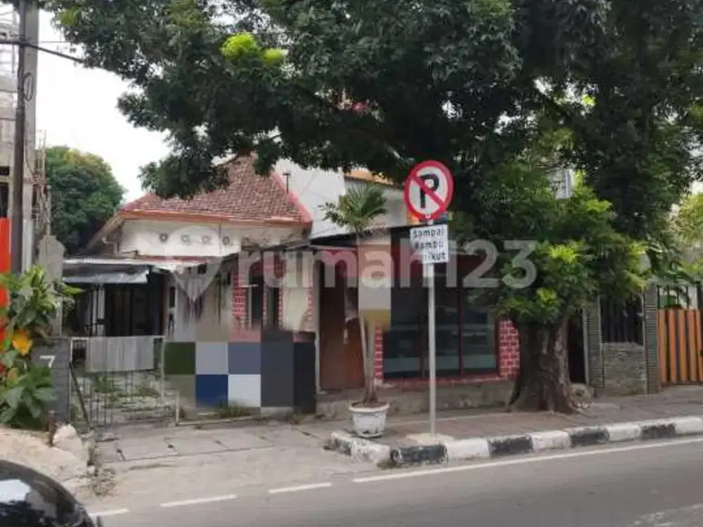Rumah, 1 Lantai, SHM, di Cikini 540M2, Lebar 9M, Hitung Tanah Saja, Lokasi Strategis Jalan Raya