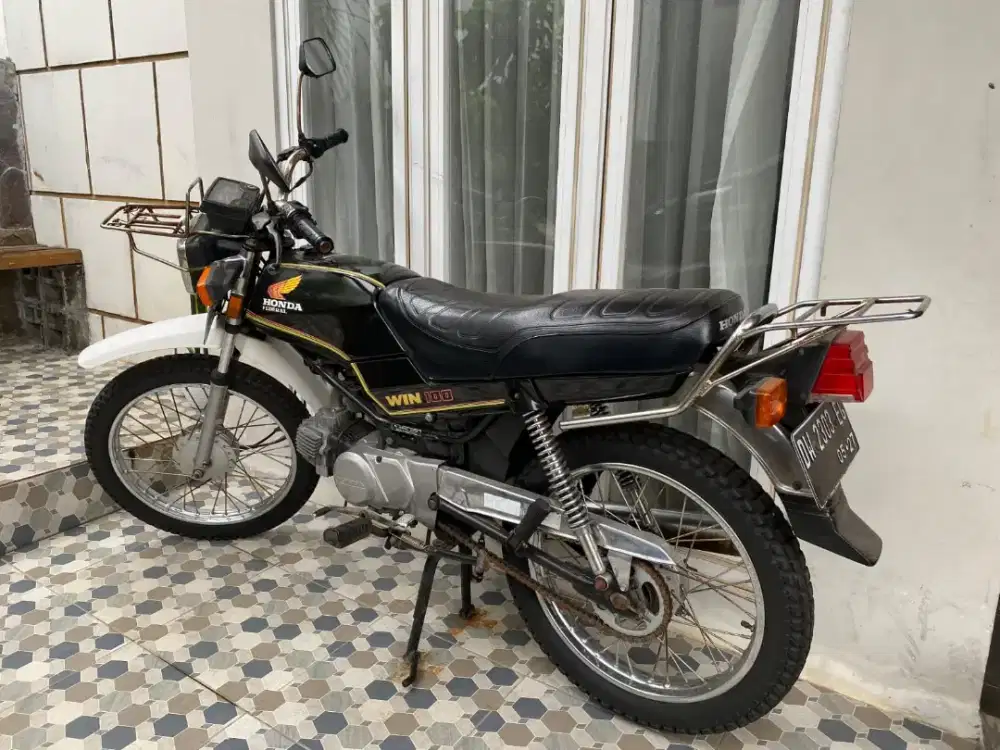 Honda win 100  orisinil