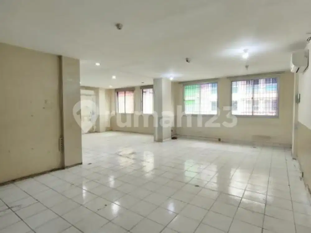 Griya Cempaka Mas,Siap Huni, Ruko, 4 Lantai, HGB, Dekat Pusat Perbelanjaan, bisa KPR