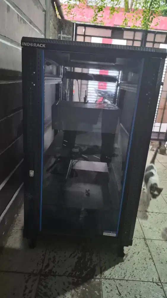 Rak server lemari server indorack