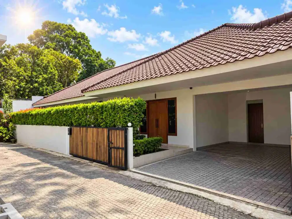 Dijual Cepat Harga dibawah Pasaran!! Rumah Cantik Siap Huni di Cilandak Pasar Minggu Jaksel