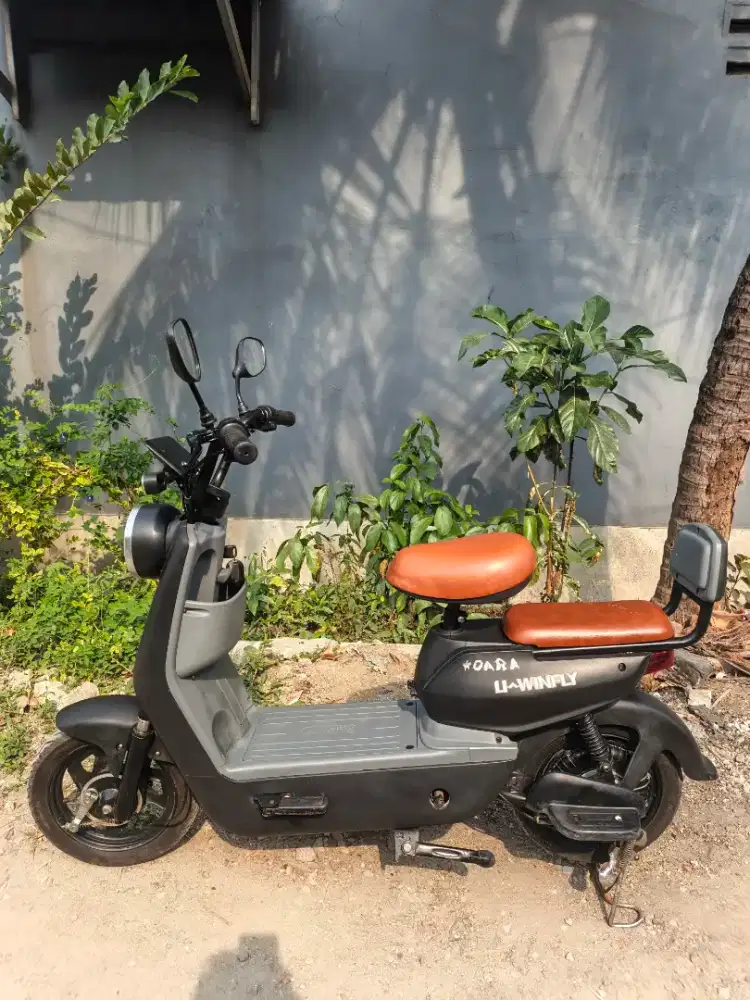 Sepeda Listrik Uwinfly D7
