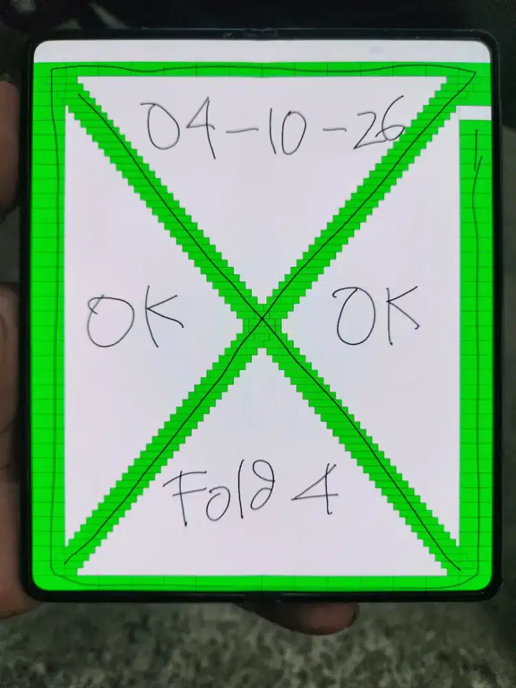 LCD Dalam Samsung Fold 4 normal nominus