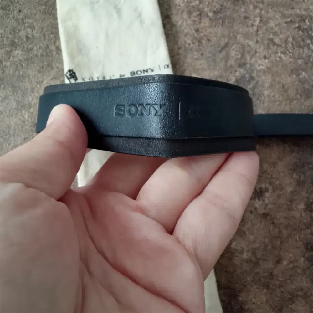 VOYEJ x SONY alpha Premium Leather Wrist Strap