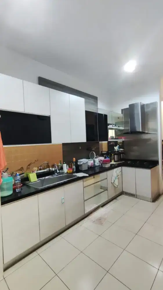 Dijual sangat cepat Rumah siap huni 2 lantai di perumahan Batununggal