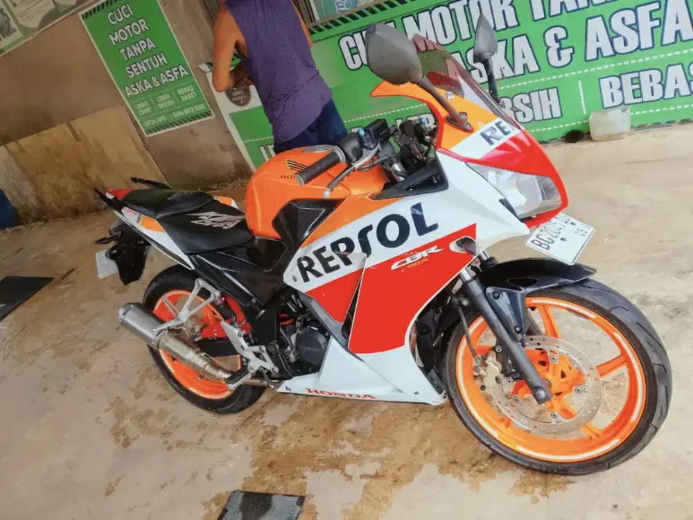 CBR 150 THN 2015 mulus terawat