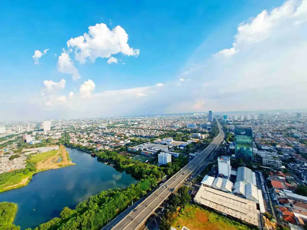 Holland Village 4BR 162M2 Private Lift Pet Friendly Tol Cempaka Putih