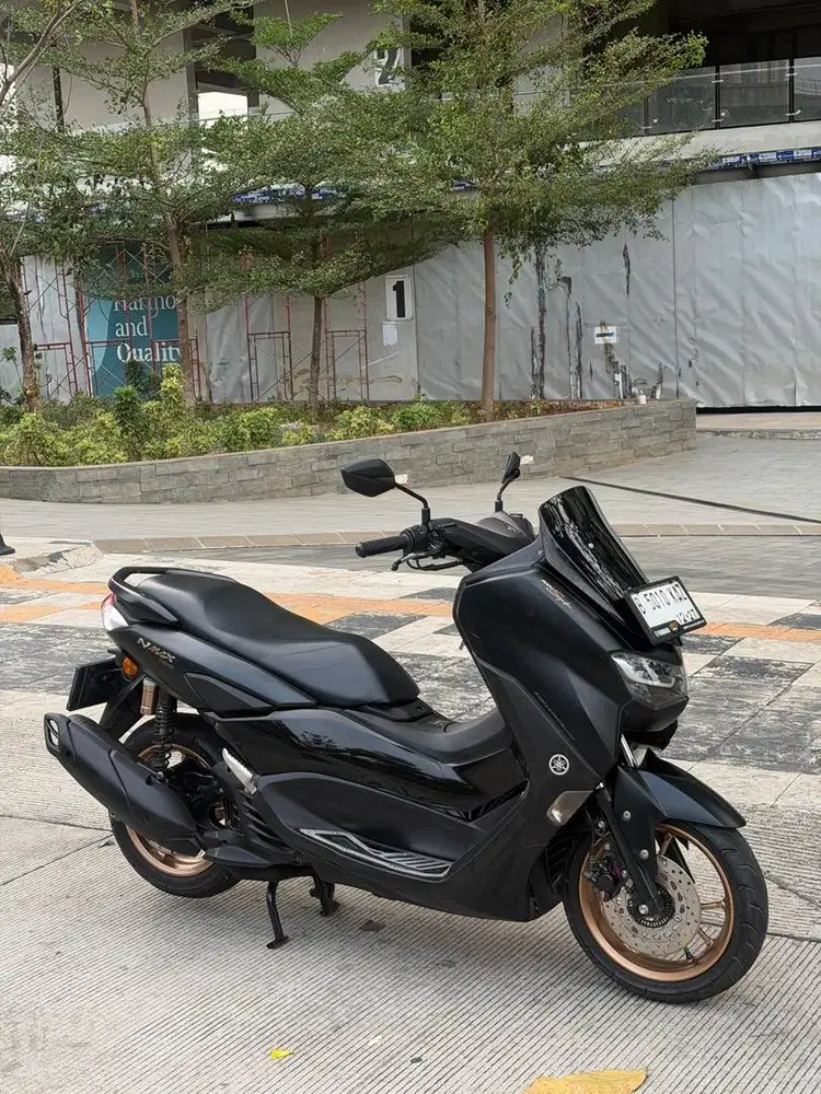 Yamaha Nmax 2022 ANTIK KILOMETER 15 rb perak pajak 12.2027