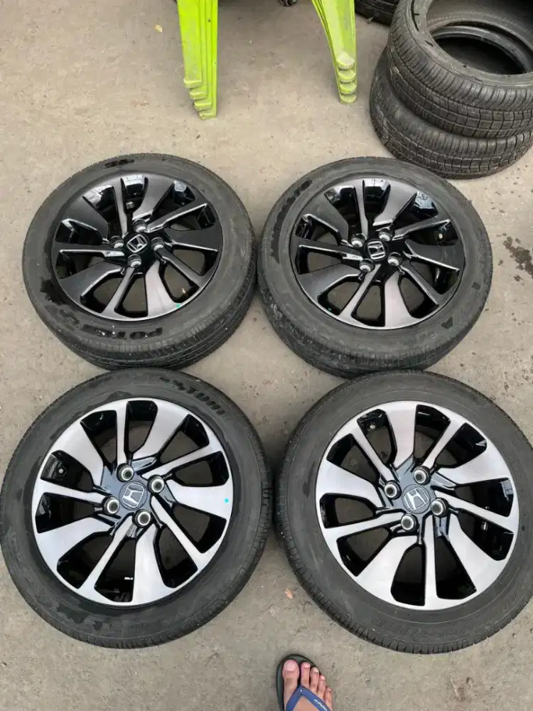 Velg original Honda Brio RS R15 4x100 Enkei . Ban BS 185/55 R15