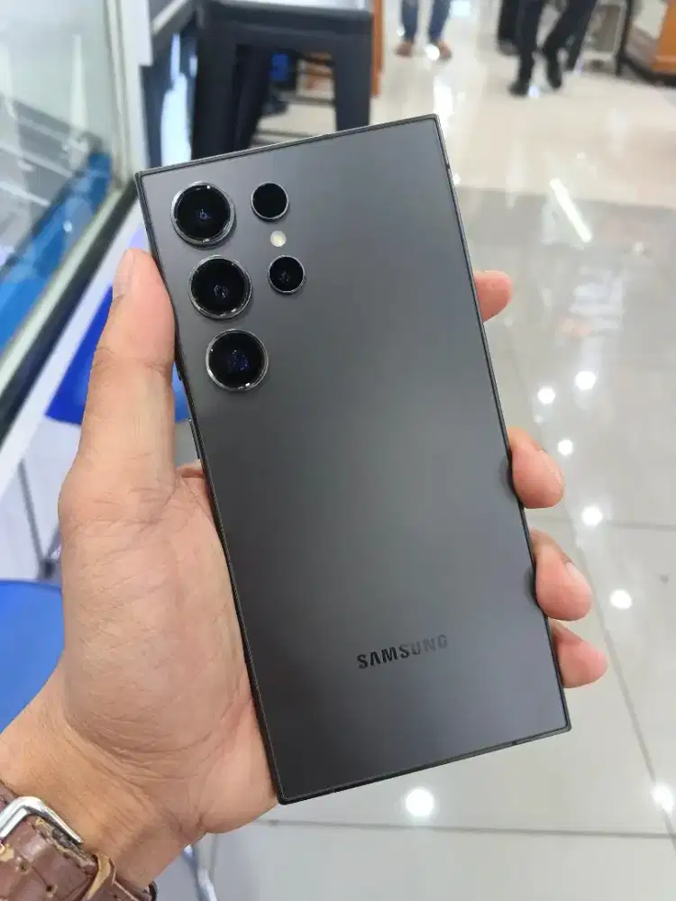 Samsung S24 Ultra 12/256 GB