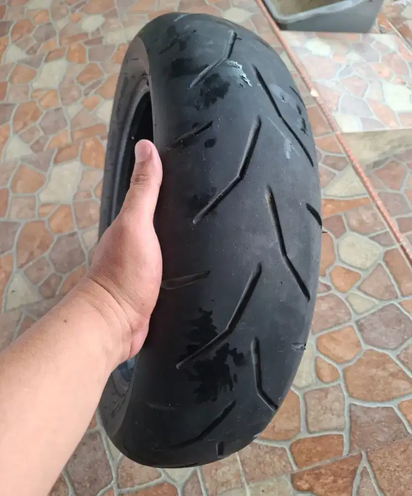 Ban belakang copotan motor aerok