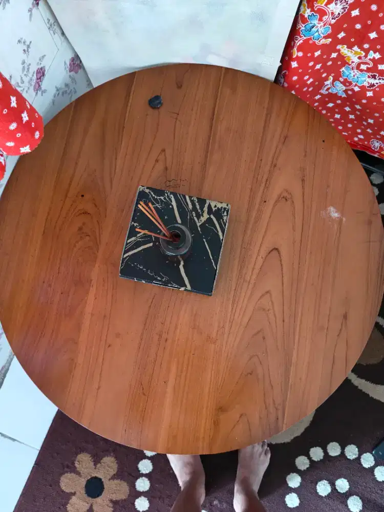 Meja bulat full kayu jati