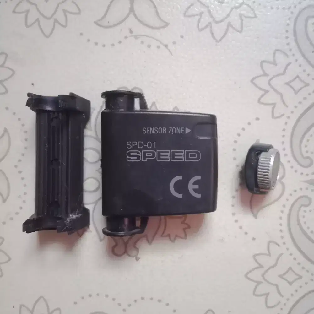 Sensor speedometer sepeda CATEYE masih bagus.