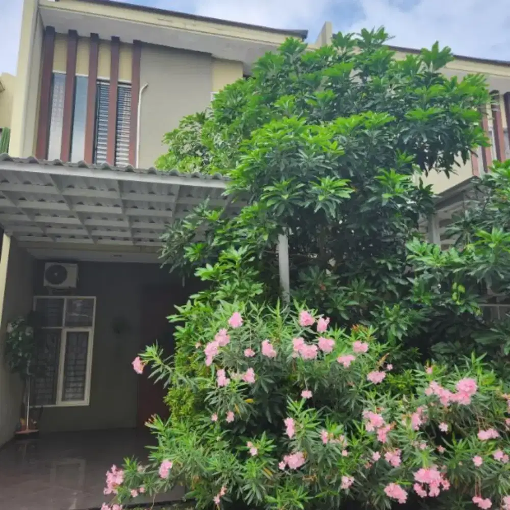 Disewakan rumah 2 lantai di komplek karya kasih mansion