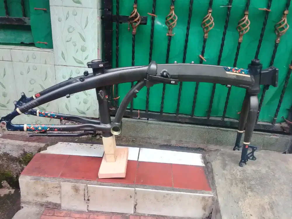 Frame sepeda lipat ecosmo 9 jamselinas magelang