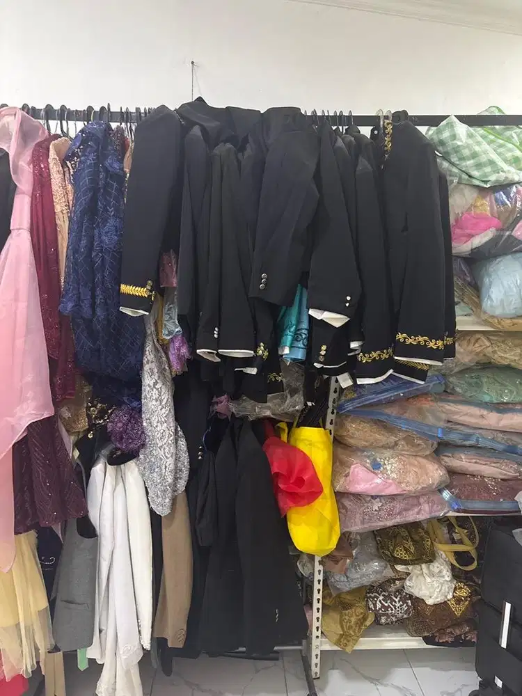 Perlengkapan sanggar rias penganten