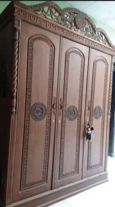 lemari jati 3 pintu