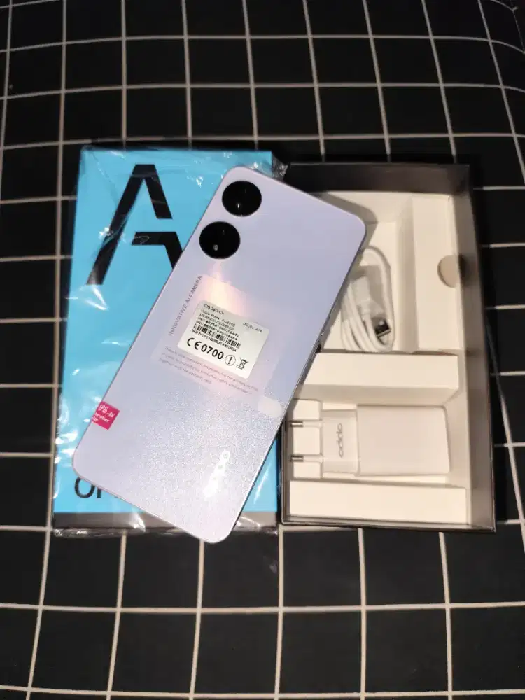 Oppo a78 5g 8/256 baru