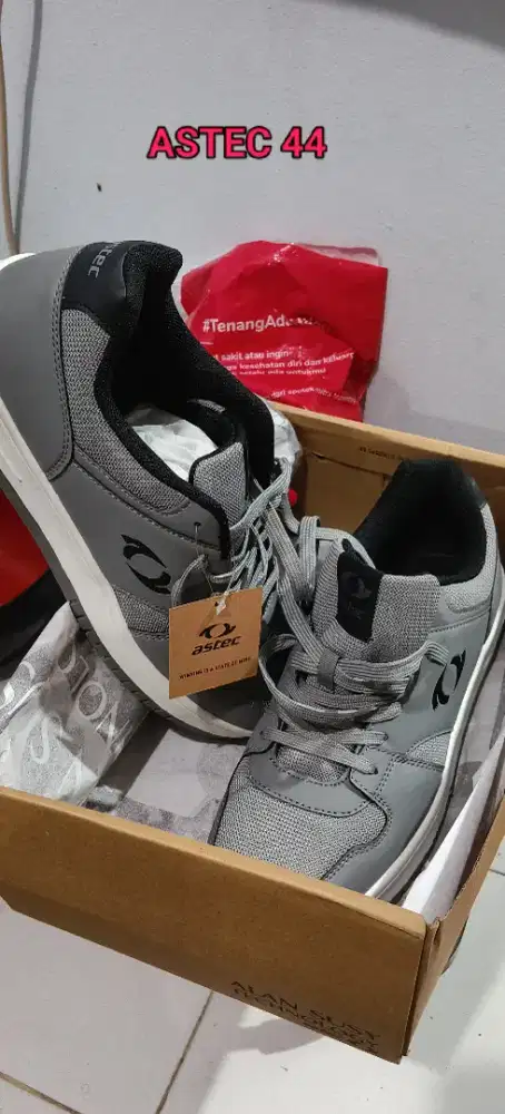 SEPATU ASTEC ADIDAS DIADORA