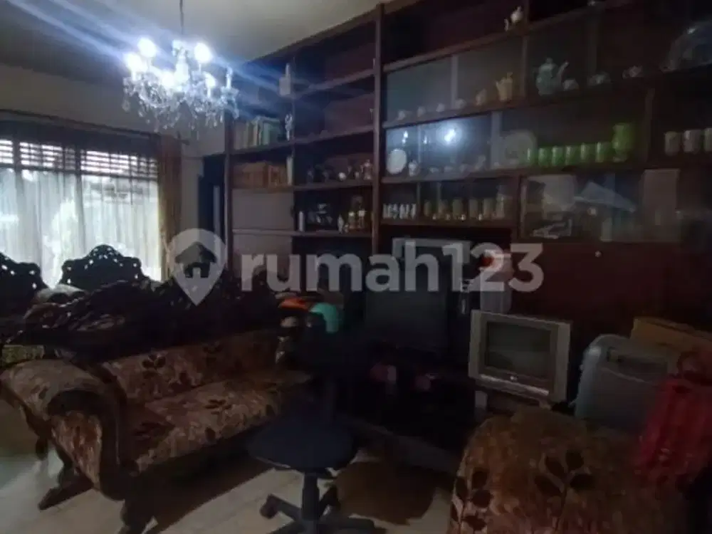 Jarang Ada! Rumah Hitung Tanah di Sayap Pajajaran - Pasirkaliki