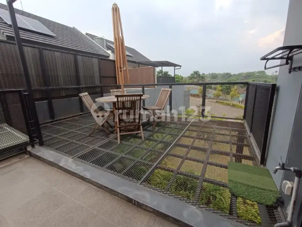 Rumah Sudut Semi Furnished Dengan View Danau / Lembah Di Kota Baru Parahyangan