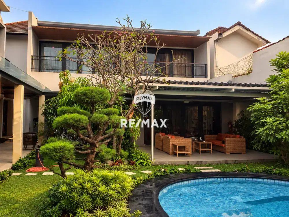 DIJUAL CEPAT RUMAH MEWAH SIAP HUNI DENGAN KOLAM RENANG DI CILANDAK DALAM JAKARTA SELATAN