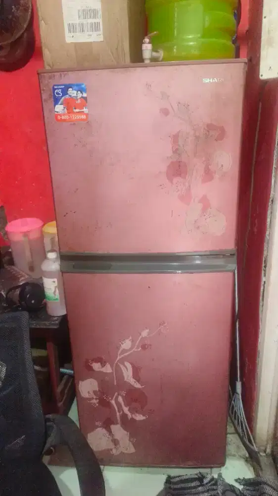 Kulkas sharp 2 pintu masih dingin