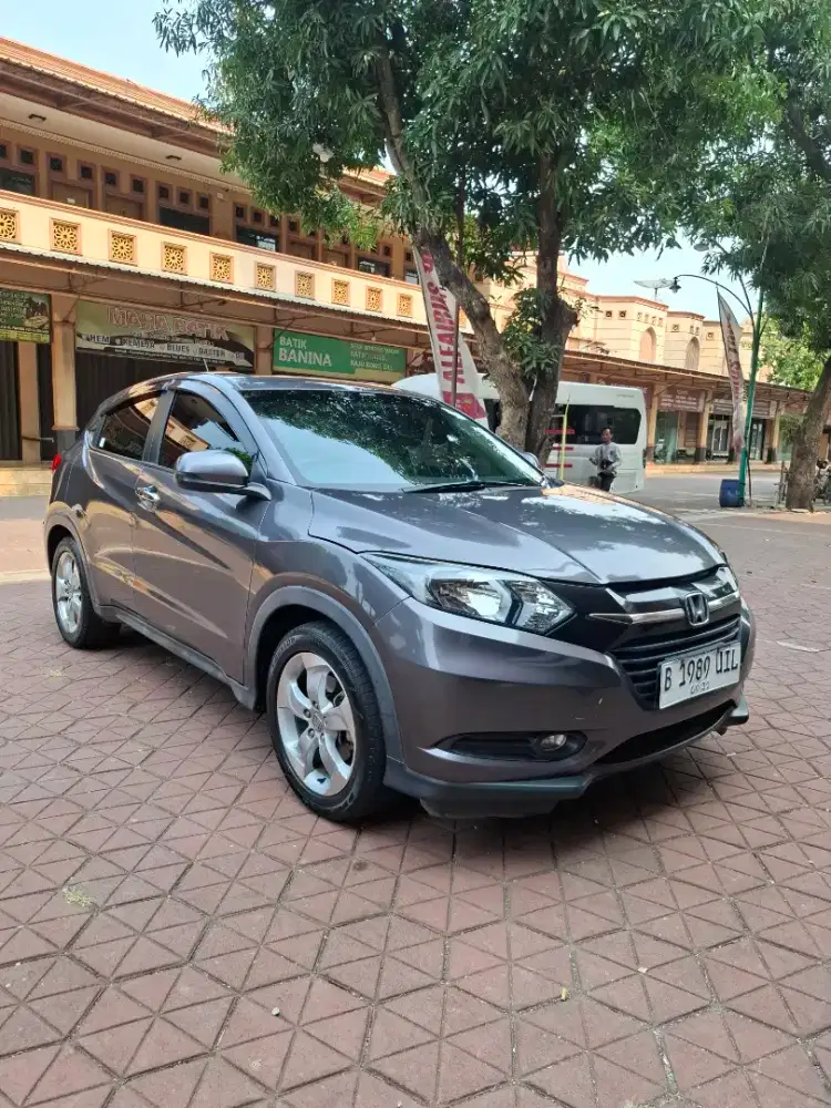 Bismillaah Ready Hrv E cvt 2016 Grey
