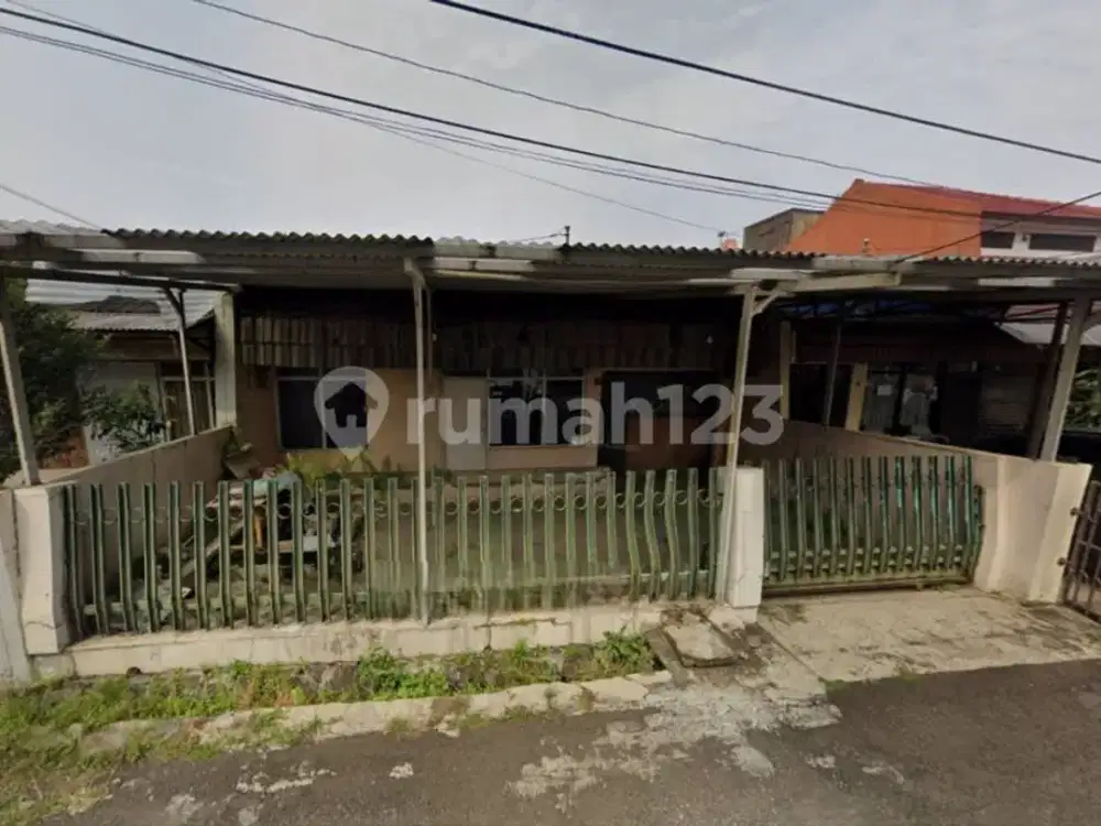 Rumah Lama Hitung Tanah di Arcamanik Bandung