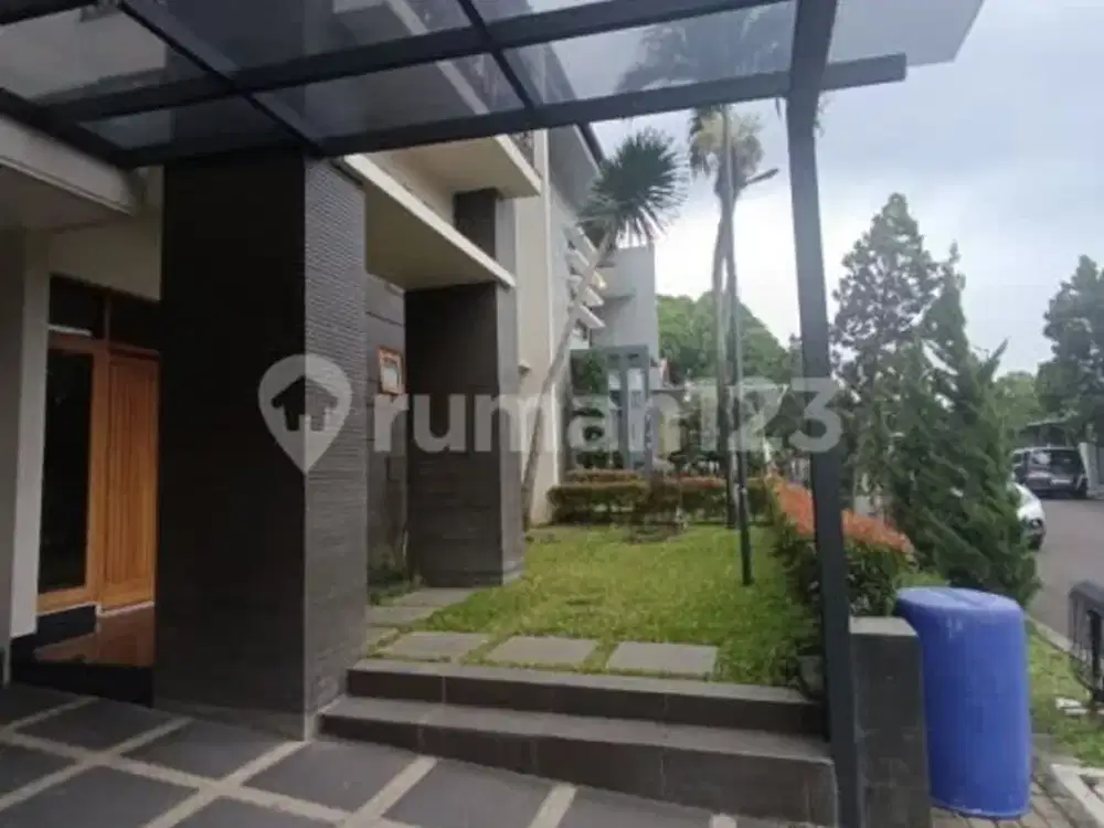 Dijual Rumah Minimalis Modern di Mekarwangi Singgasana