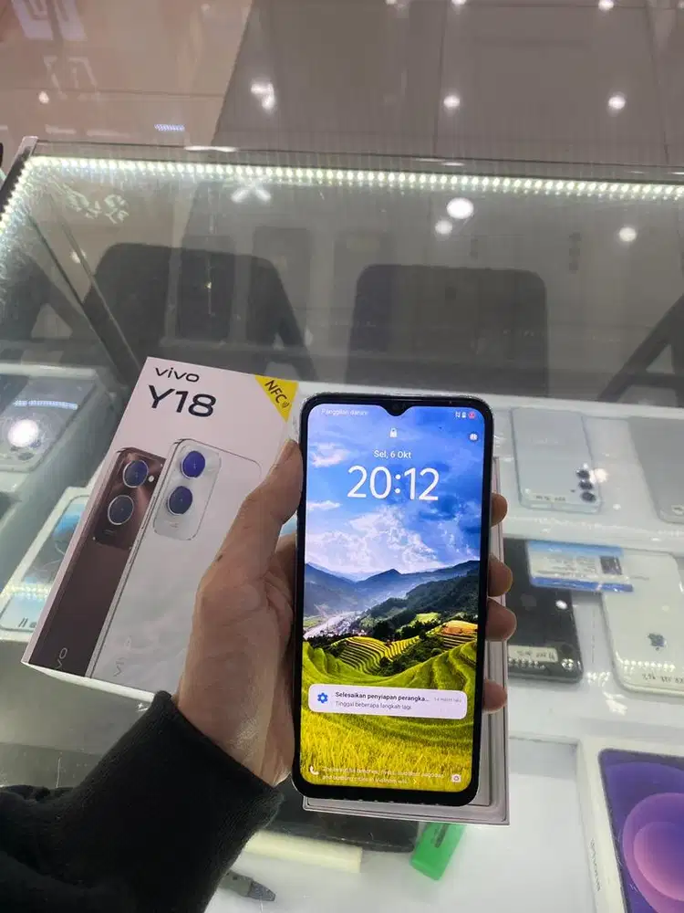 vivo y18 4/64 like new